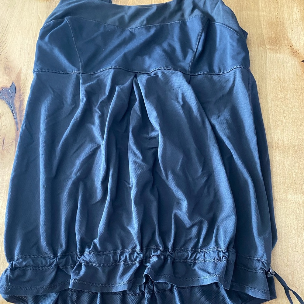 Lululemon Elevate Tank size 8 - Picture 3 of 6